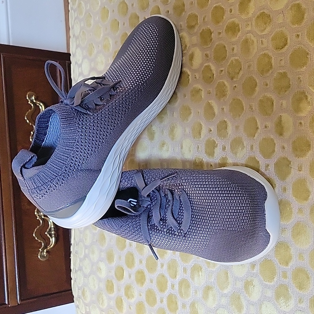 Men's Skechers Go Strike Altitude. Charcoal. NWB. Size 7.5